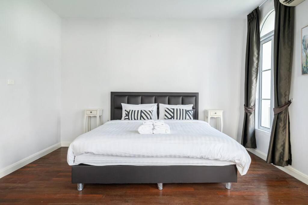 Villa Miq_home901/asok Bts/resort Pool/12pax/1000mbwifi *