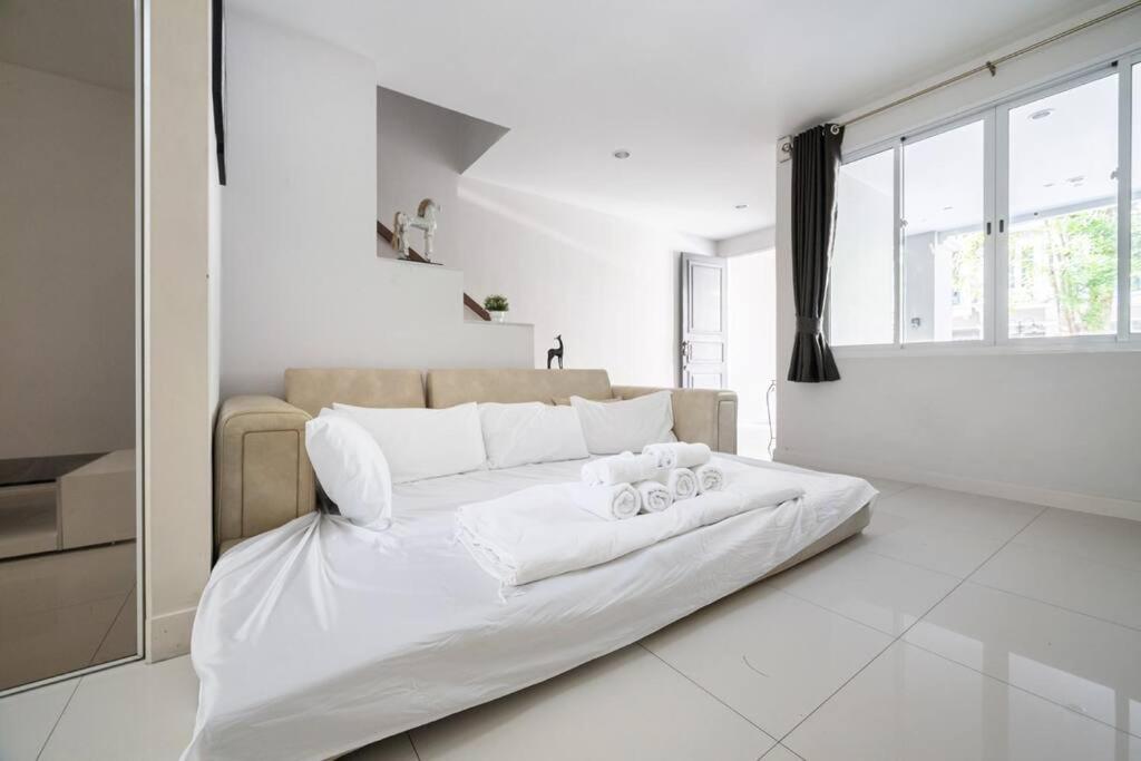 Miq_home901/asok Bts/resort Pool/12pax/1000mbwifi Villa Bangkok