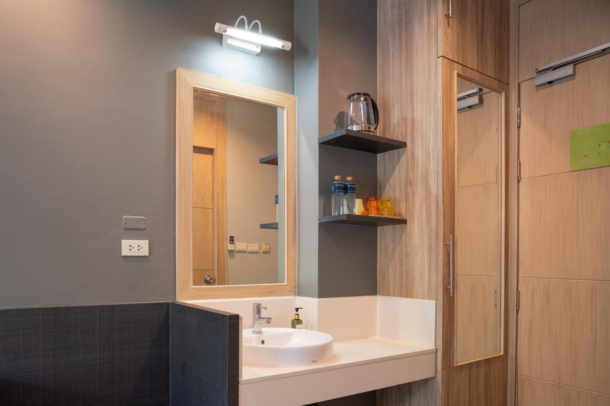 Hotell Icheck Gems Center Silom Bangkok