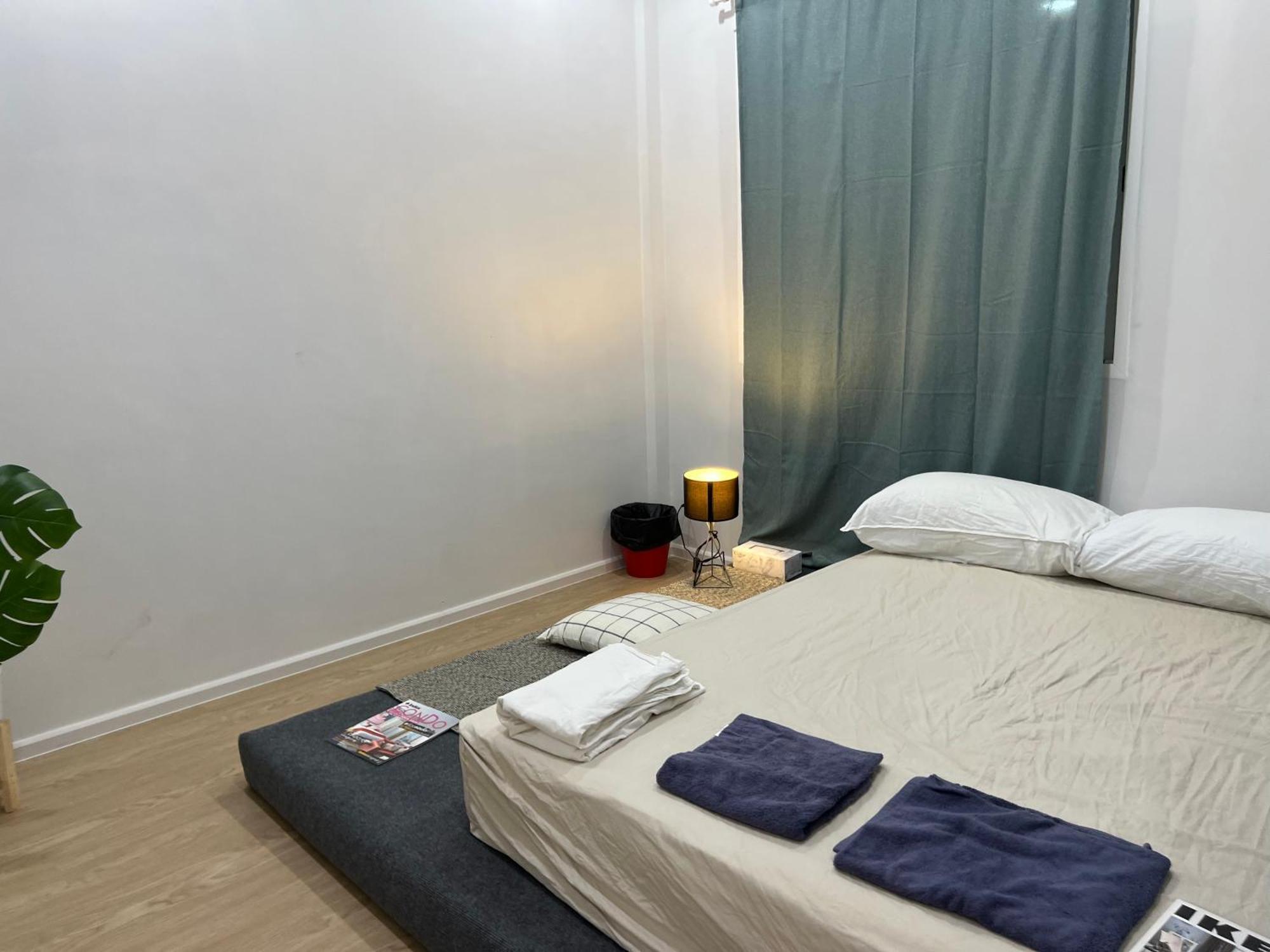 Huai Khwang Fullmoon House__city Center Family Experience