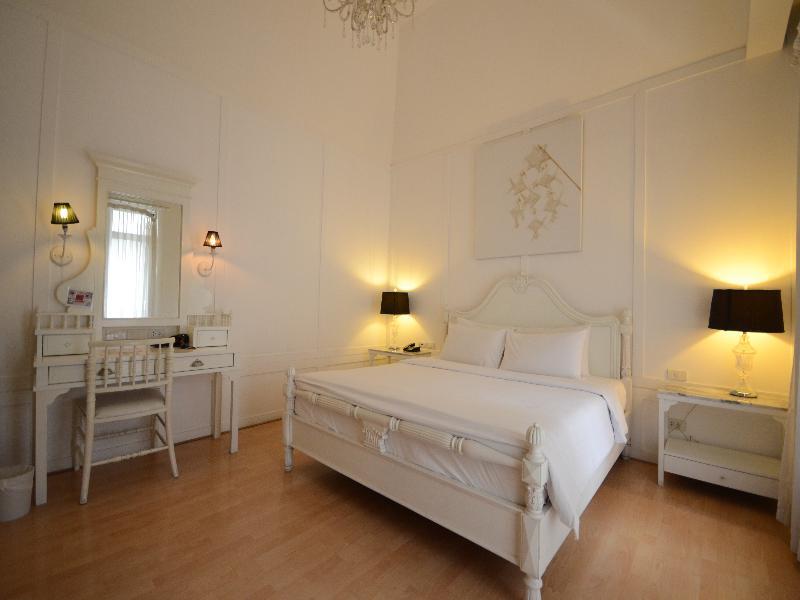 Hotel The Heritage Baan Silom 3*