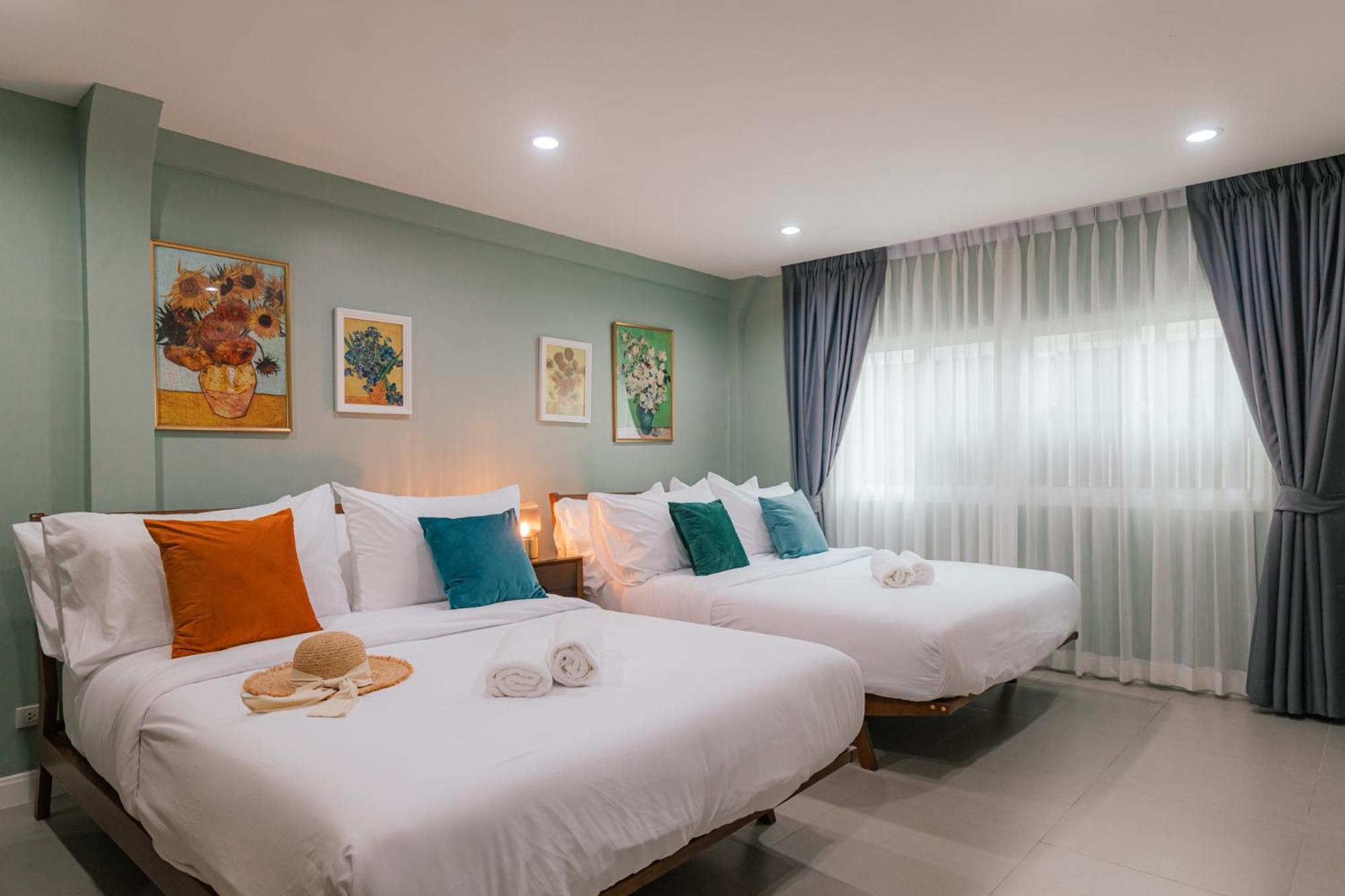 Modern - 6beds, Center, Phrom Phong Bts, Em District, Terminal 21 Vila *