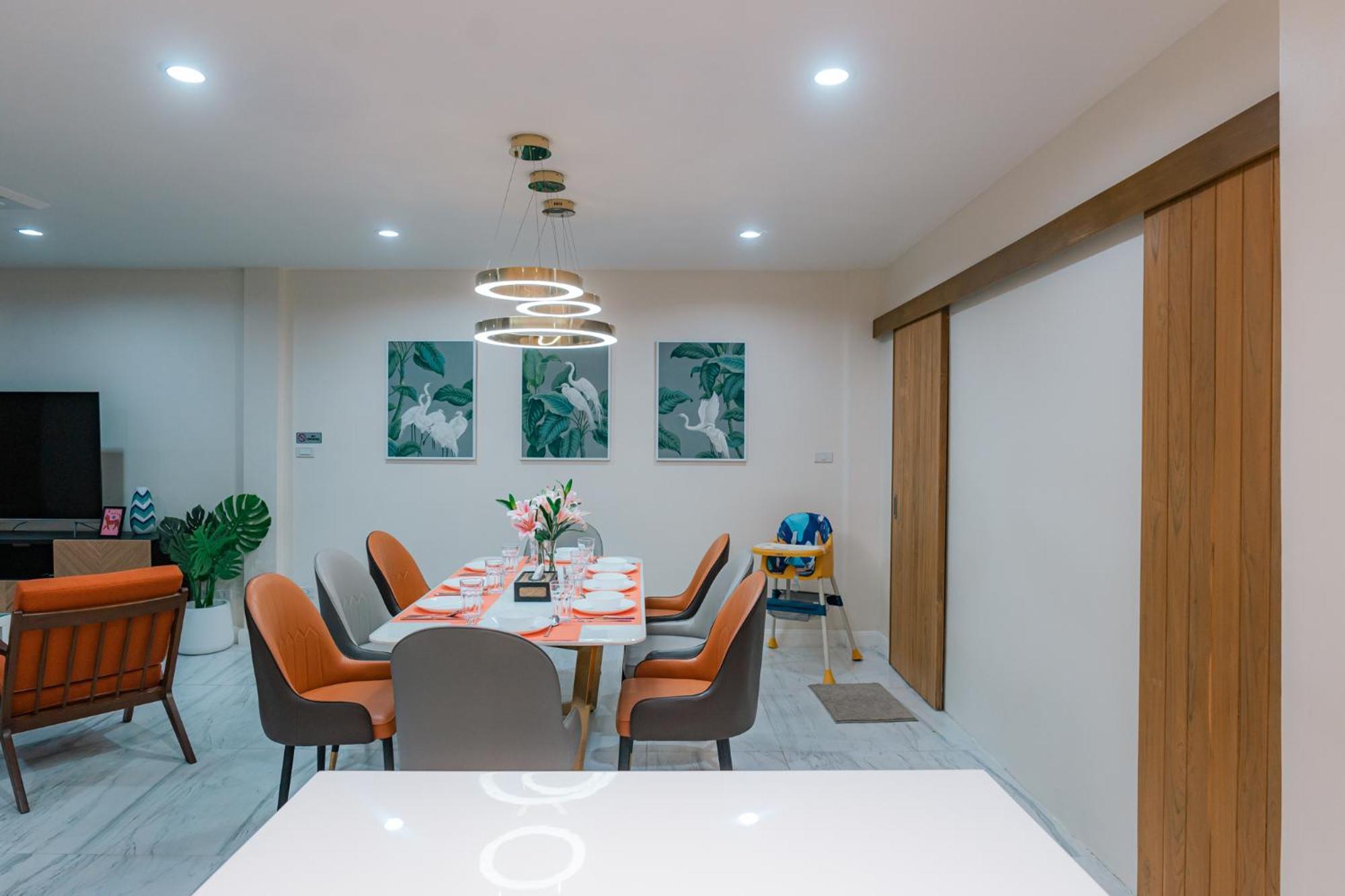 Modern - 6beds, Center, Phrom Phong Bts, Em District, Terminal 21 Vila *