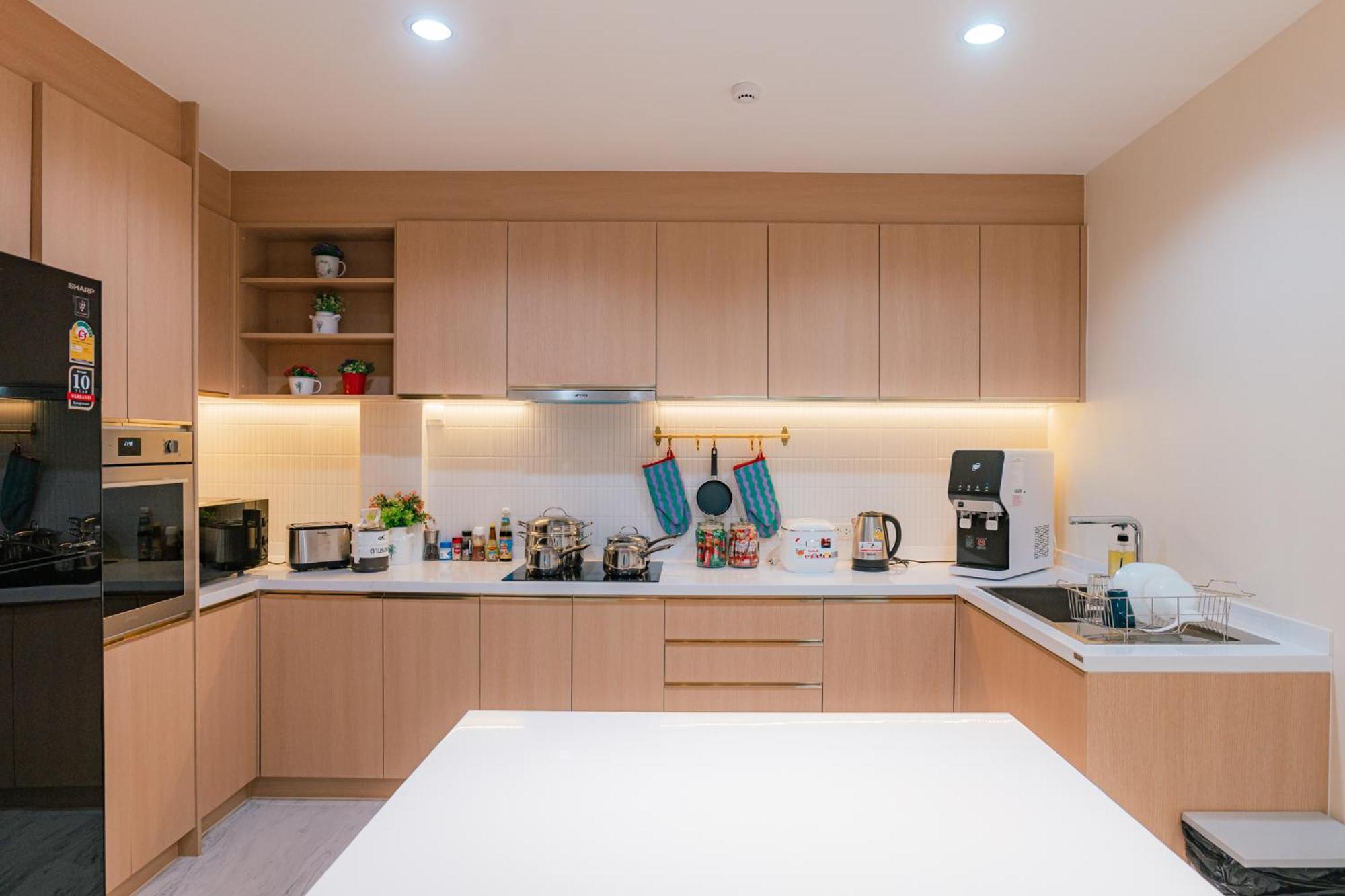 Vila Modern - 6beds, Center, Phrom Phong Bts, Em District, Terminal 21 *