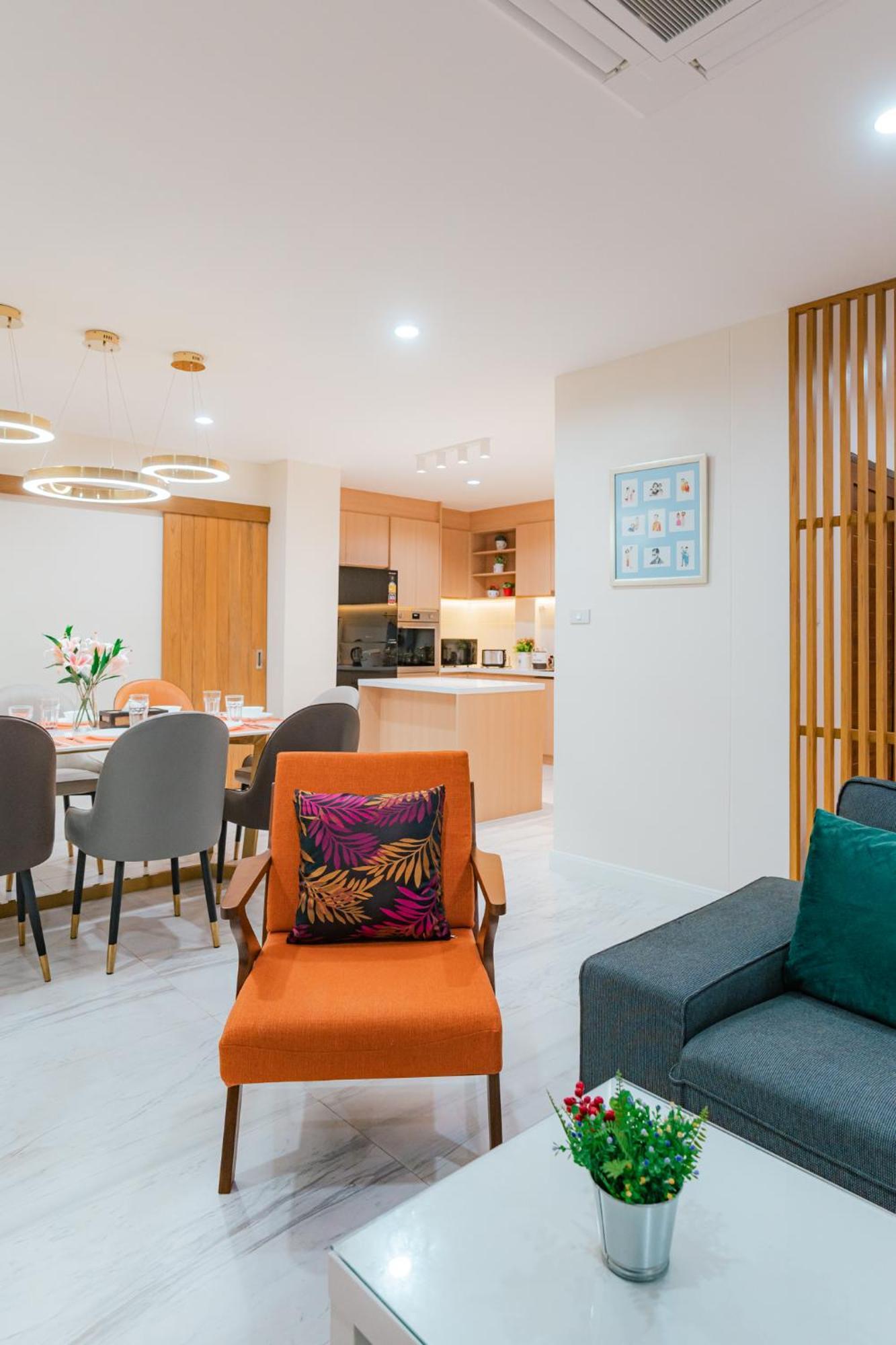 Vila Modern - 6beds, Center, Phrom Phong Bts, Em District, Terminal 21 Bangkok