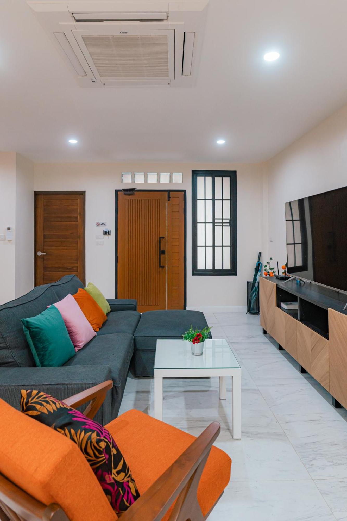 Modern - 6beds, Center, Phrom Phong Bts, Em District, Terminal 21 Vila Bangkok