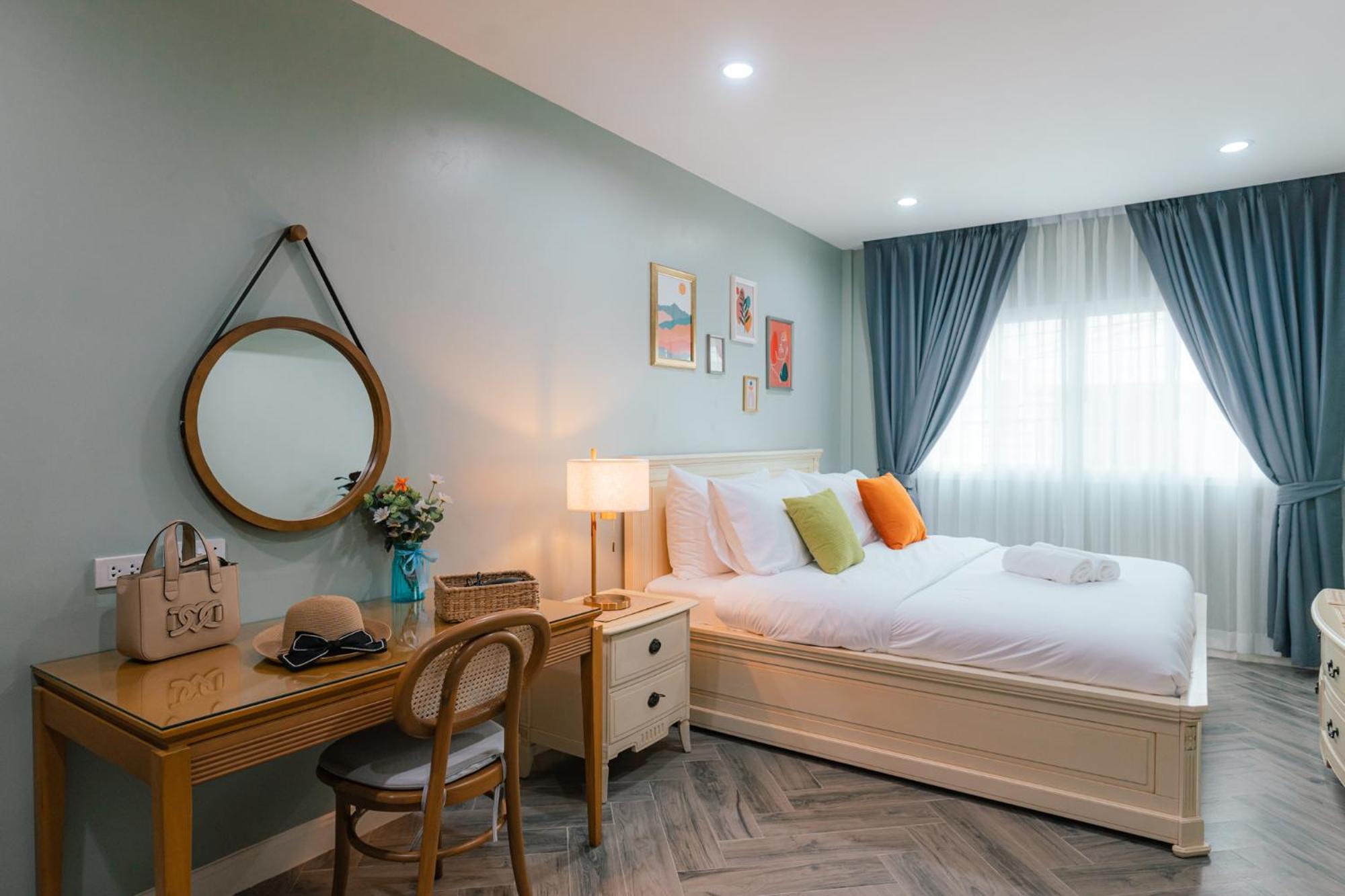 Vila Modern - 6beds, Center, Phrom Phong Bts, Em District, Terminal 21 *