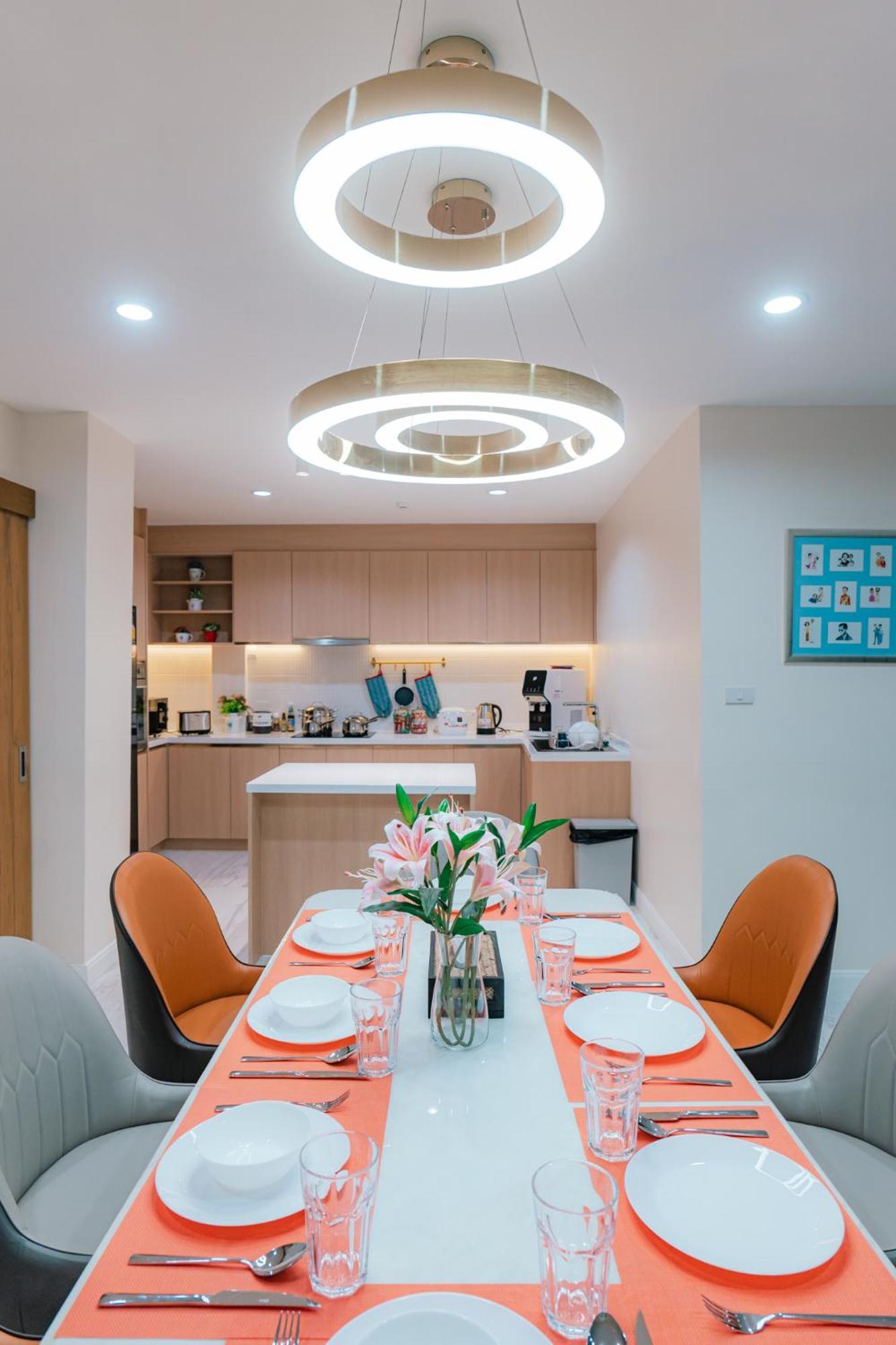 Modern - 6beds, Center, Phrom Phong Bts, Em District, Terminal 21 Vila