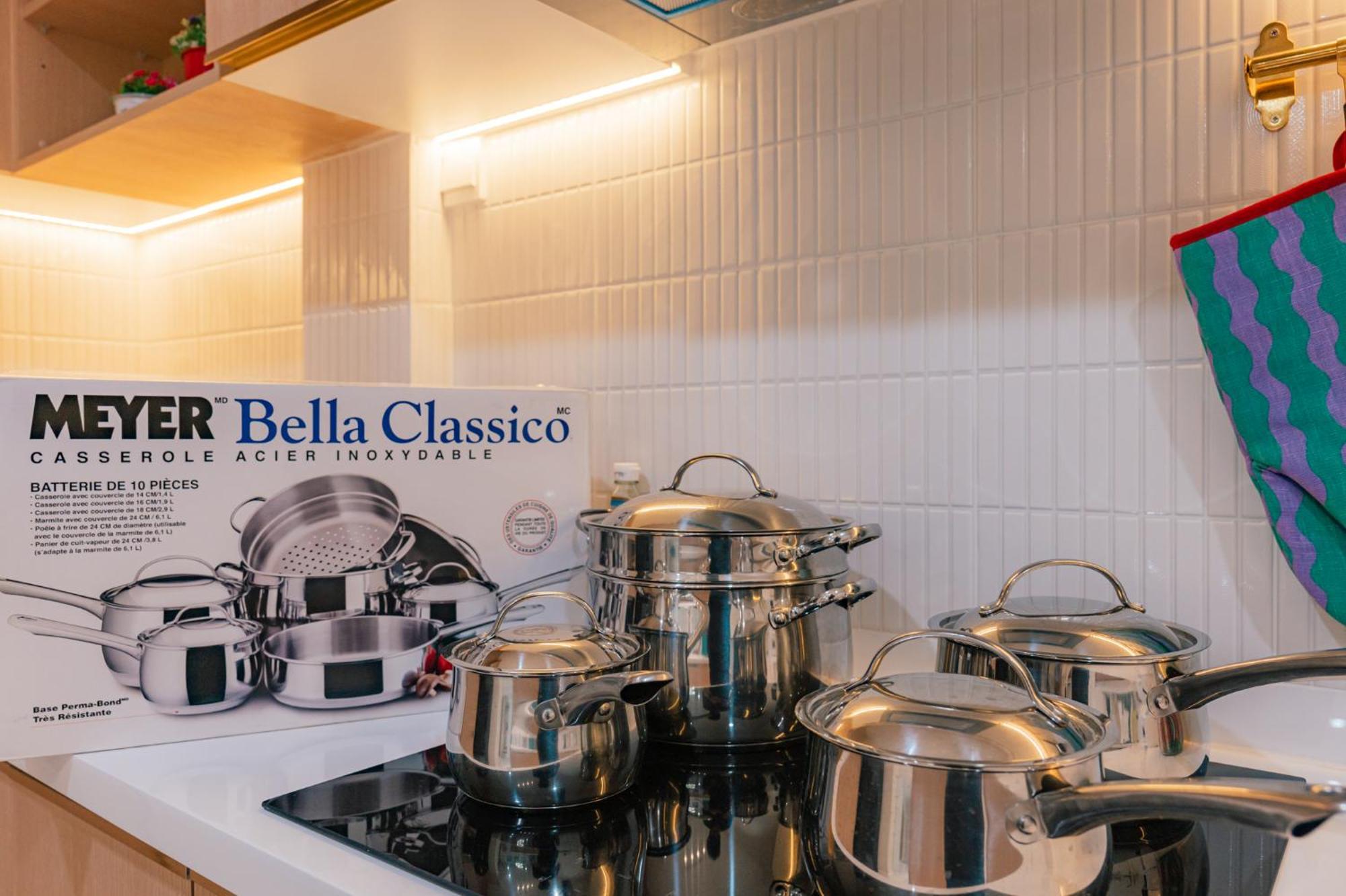Vila Modern - 6beds, Center, Phrom Phong Bts, Em District, Terminal 21 Bangkok