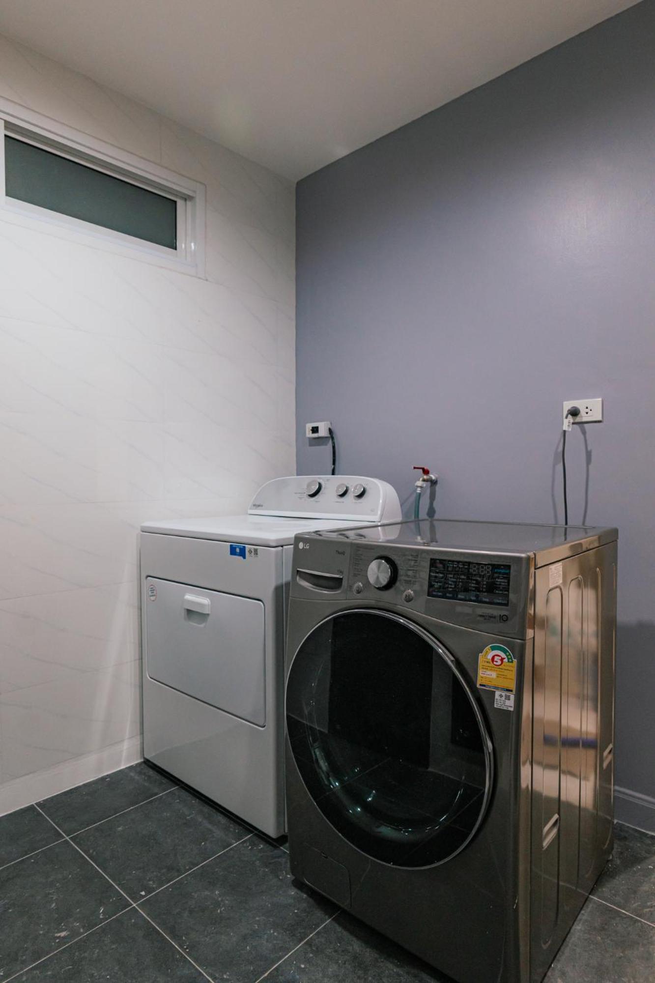 Vila Modern - 6beds, Center, Phrom Phong Bts, Em District, Terminal 21 *
