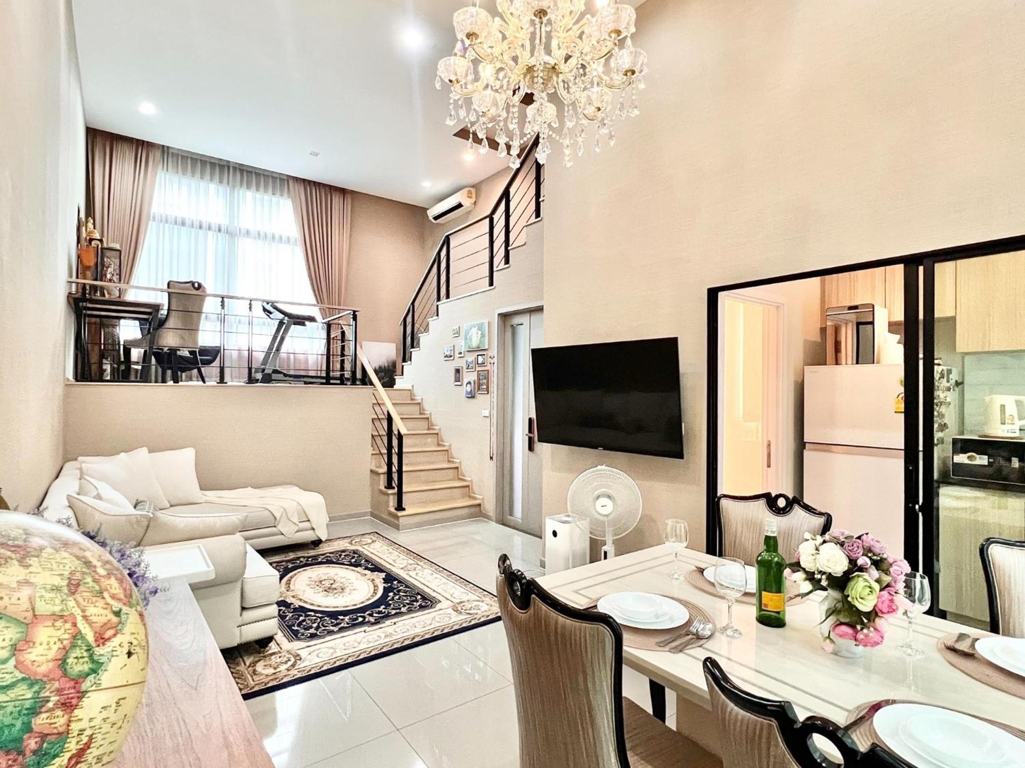 Free Pick Up / Stunning Luxury Family 3b3b Bangkok