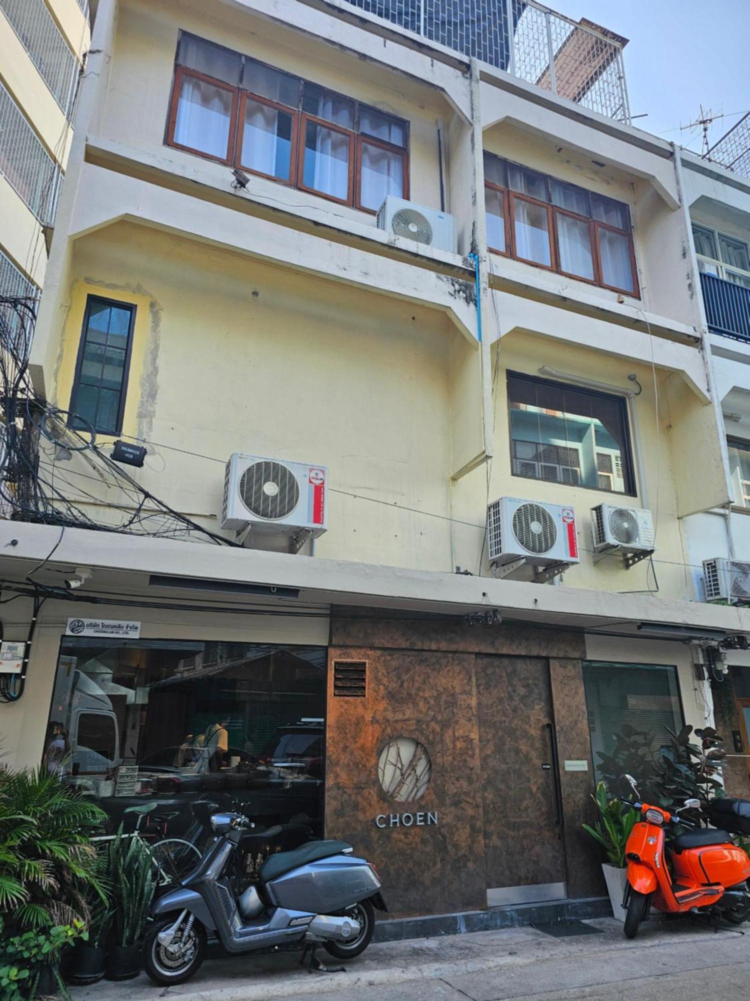 Yaowarat