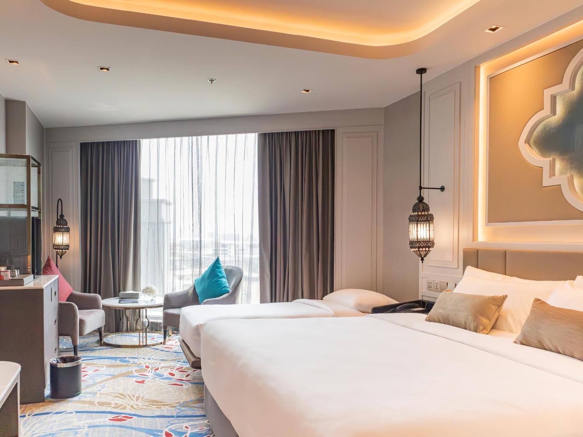 Khách sạn Valia 5*