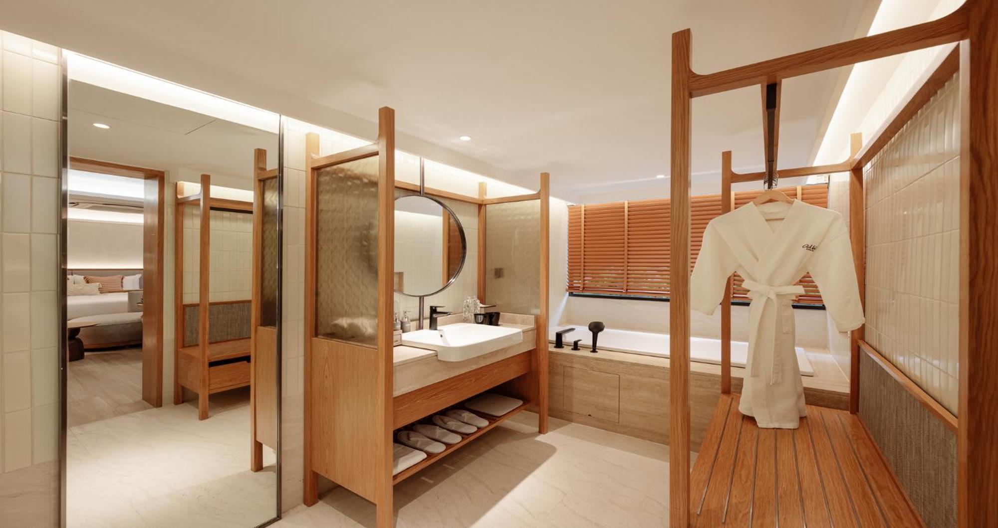 Hotel Ad Lib 4*