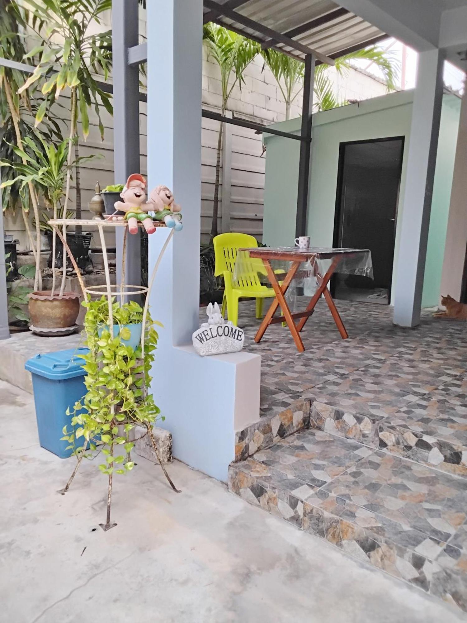 Ở trọ Mango Tree Guestroom Bangkok