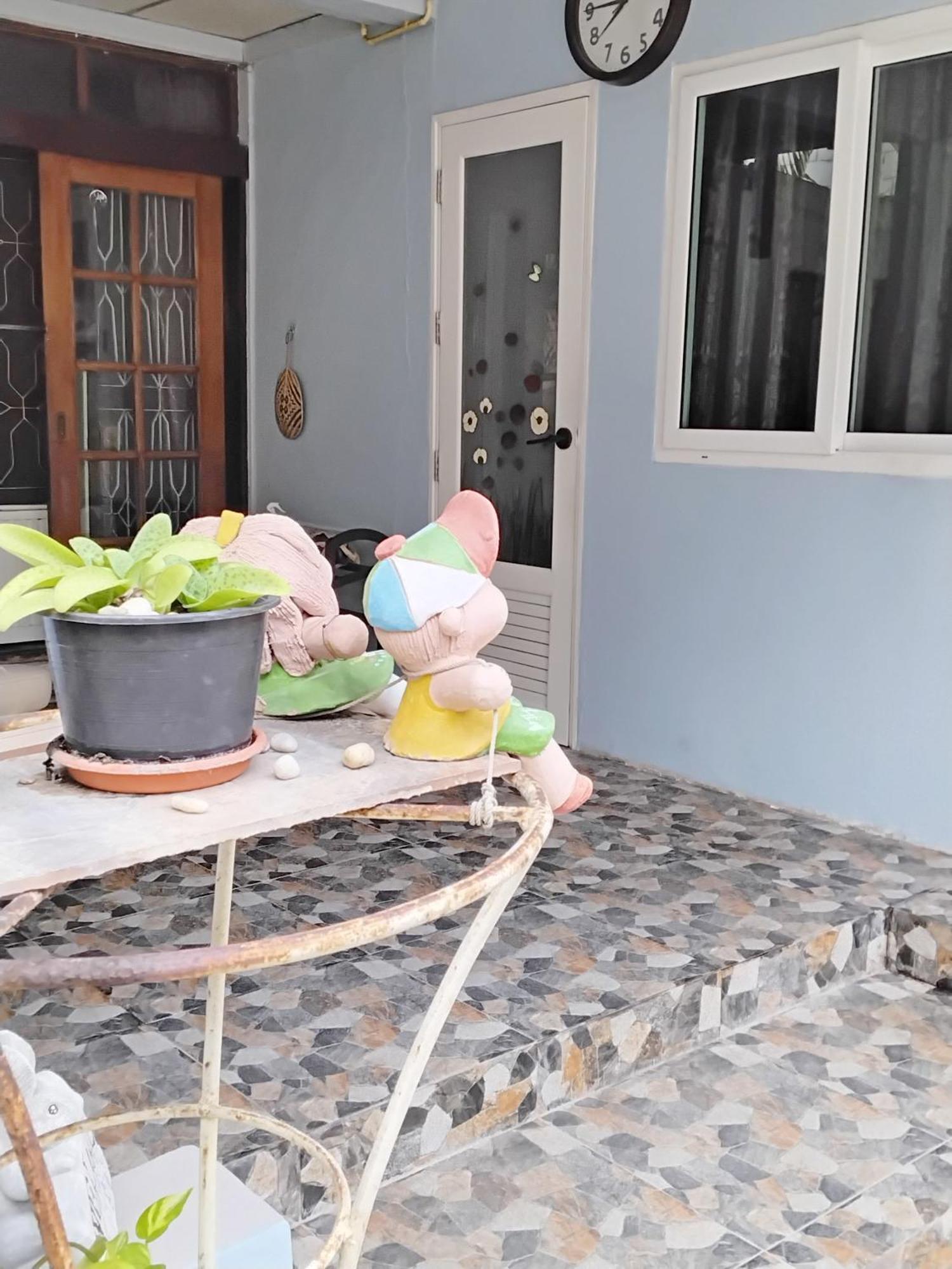 Ở trọ Mango Tree Guestroom Bangkok