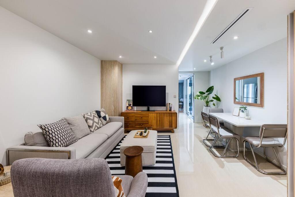 Iconic Skyline, Big Apartment, Great Location Apartamento *