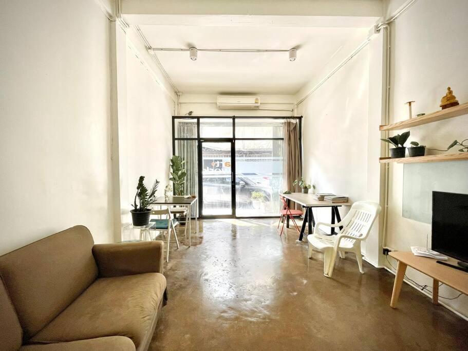 Artwork House Good Cozy * Bangkok
