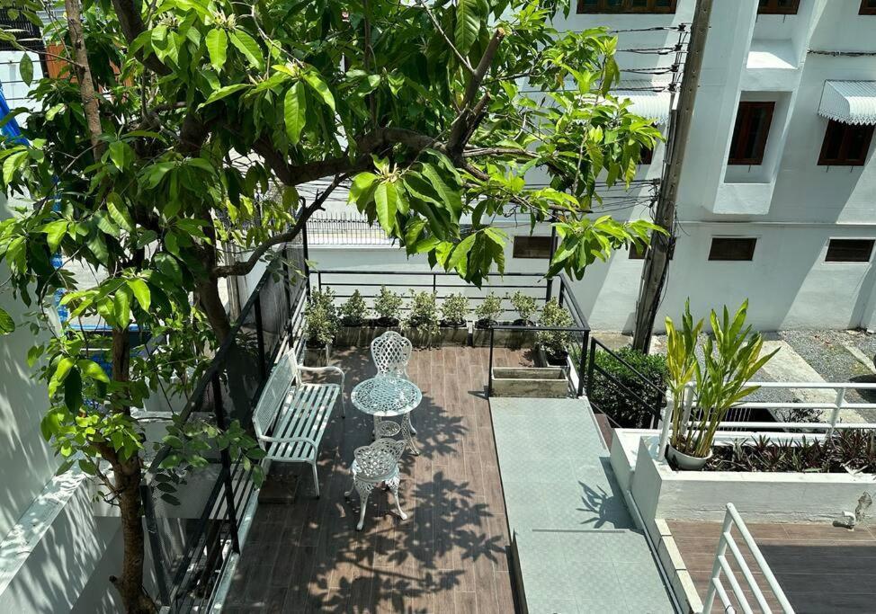 Tree House Sukhumvit 39 Phromphong Holiday home *