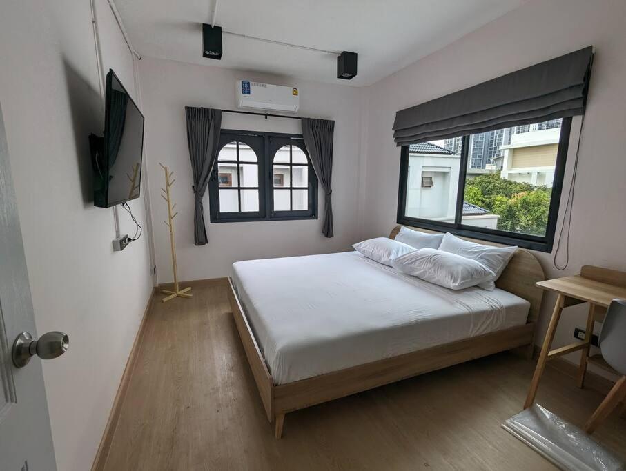 Holiday home Cloud9 Hometel - Entire House 3br 170m To Bts Private Quiet & Comfy *