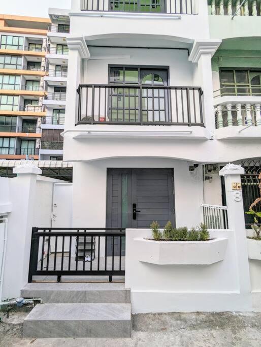 Cloud9 Hometel - Entire House 3br 170m To Bts Private Quiet & Comfy *