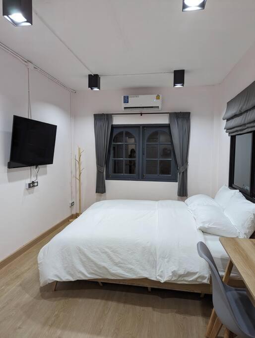 Holiday home Cloud9 Hometel - Entire House 3br 170m To Bts Private Quiet & Comfy Bangkok