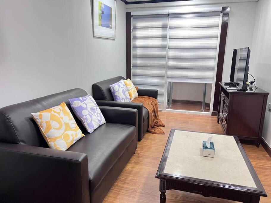 Selfcheckin 1 Bedroom Omni Tower Center Near Ploenchit Asoke Sukhumvit Bts Night Club Pool&gym Căn hộ