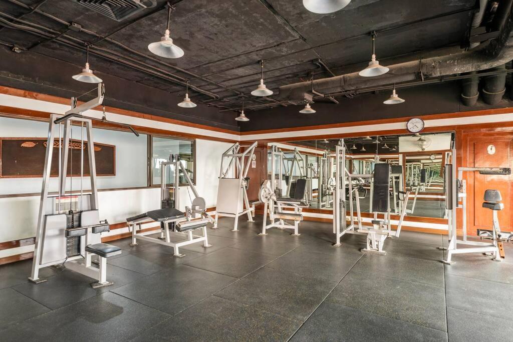 Selfcheckin 1 Bedroom Omni Tower Center Near Ploenchit Asoke Sukhumvit Bts Night Club Pool&gym Căn hộ *