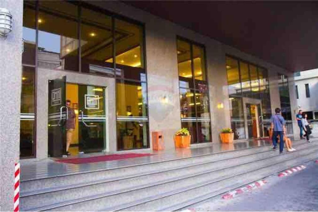 Selfcheckin 1 Bedroom Omni Tower Center Near Ploenchit Asoke Sukhumvit Bts Night Club Pool&gym Căn hộ