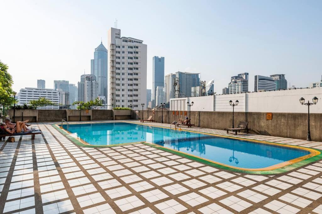 Selfcheckin 1 Bedroom Omni Tower Center Near Ploenchit Asoke Sukhumvit Bts Night Club Pool&gym Căn hộ *