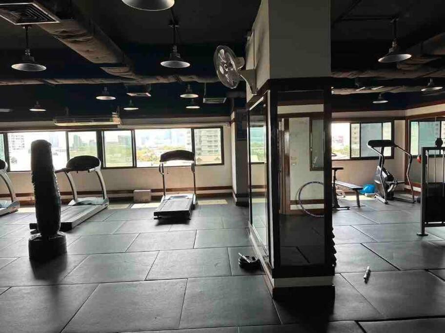 Selfcheckin 1 Bedroom Omni Tower Center Near Ploenchit Asoke Sukhumvit Bts Night Club Pool&gym Căn hộ *