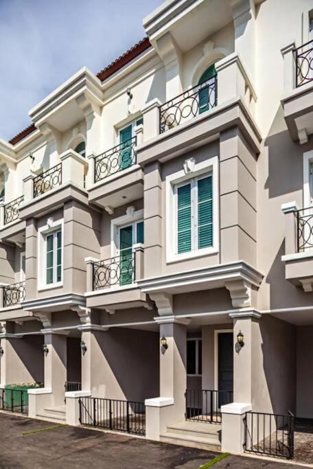 Entire 3br Townhome, Pool, Sukhumvit, Bts&mrt Asok *