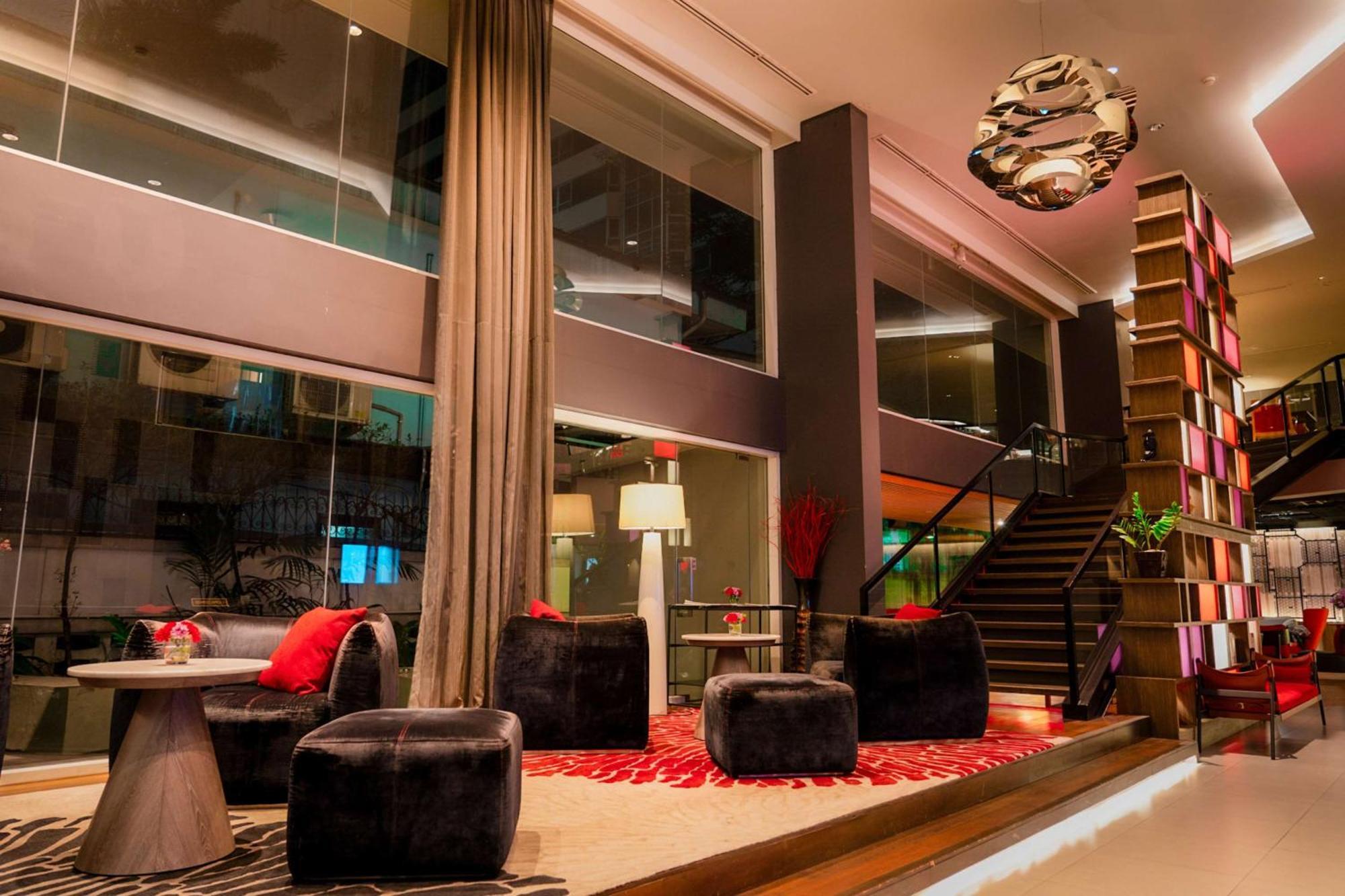 Park Plaza Soi 18