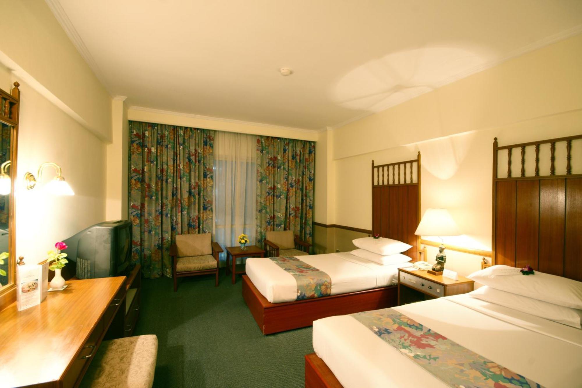 Khách sạn Palace 5*