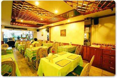 Herberg Street Inn,