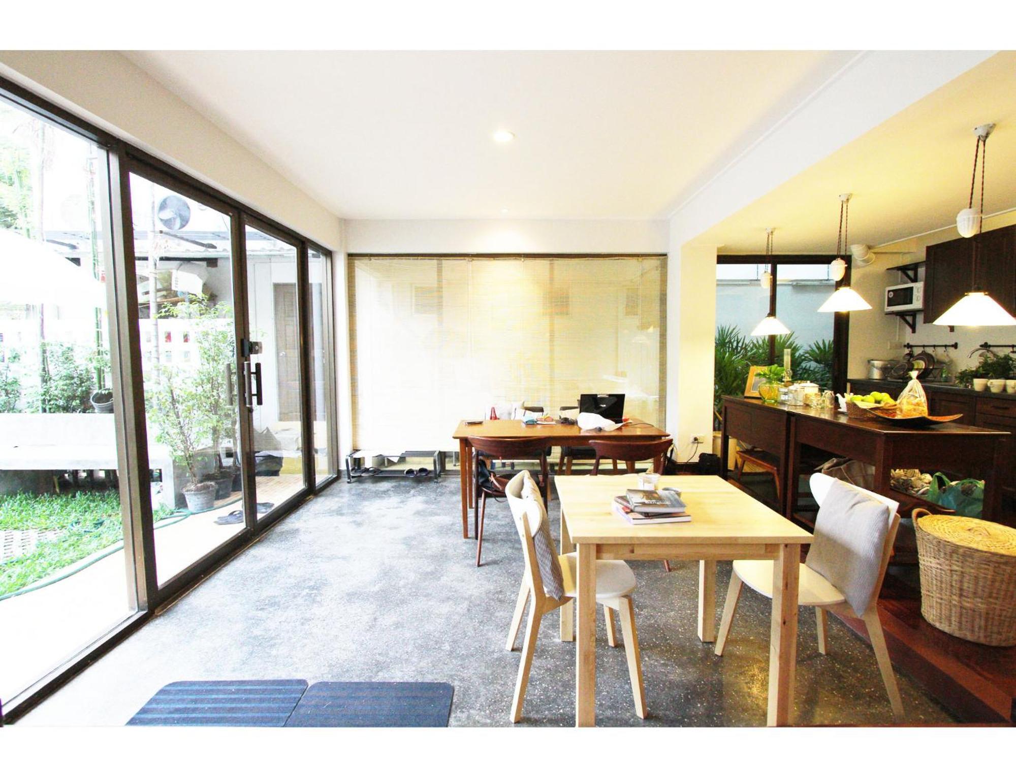 Hostel House 23 *