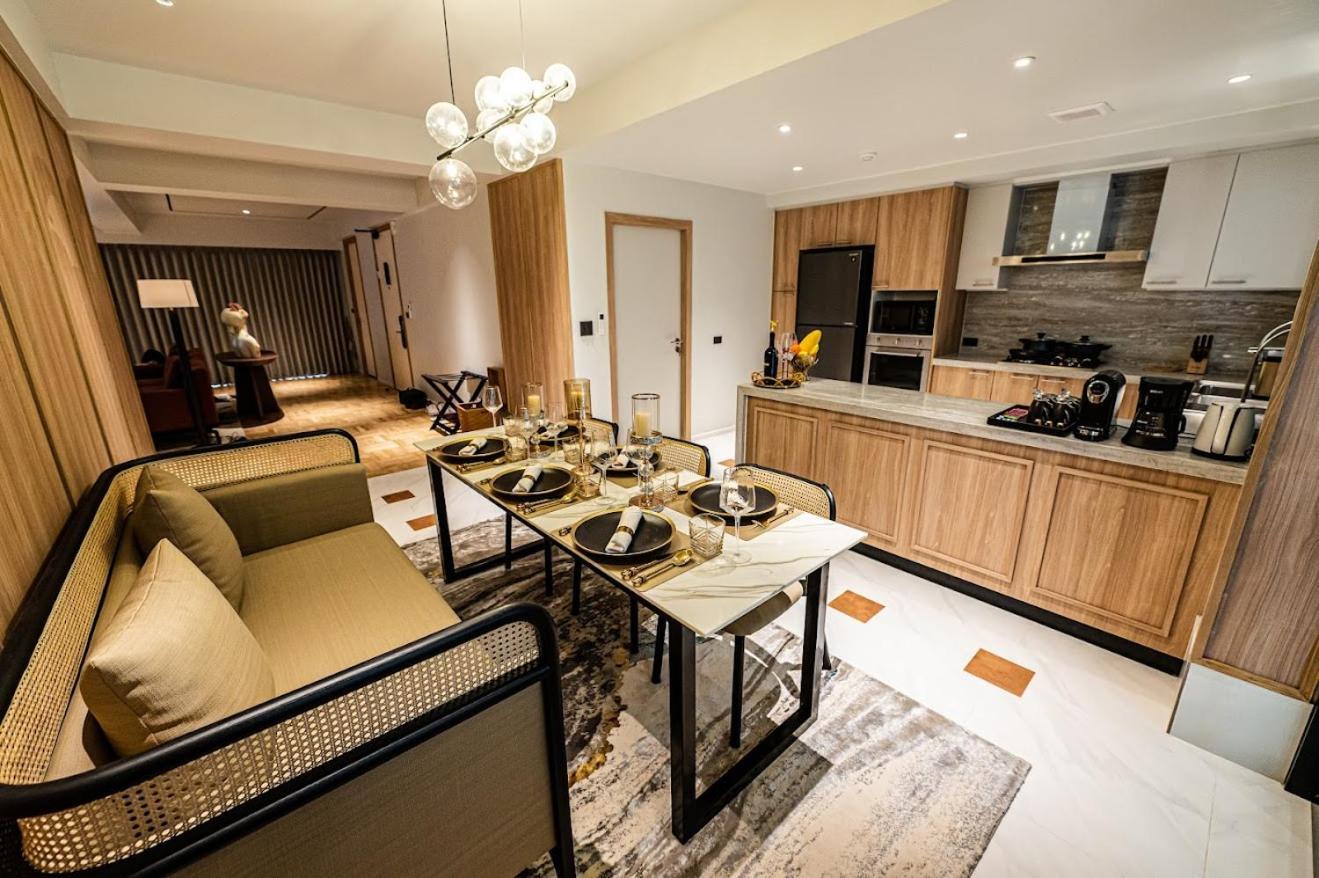 Floral Court & Sukhumvit 13