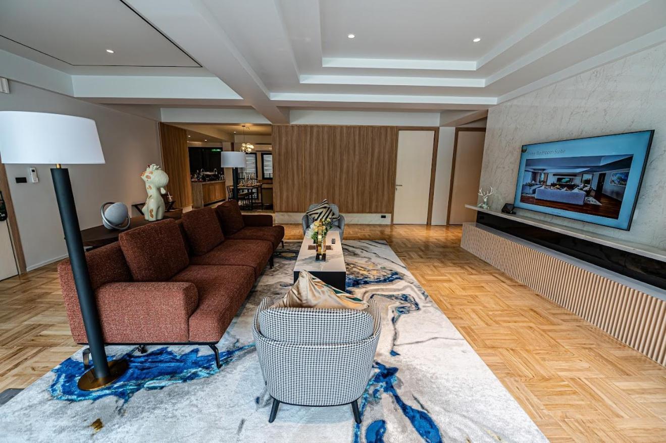 Floral Court & Sukhumvit 13