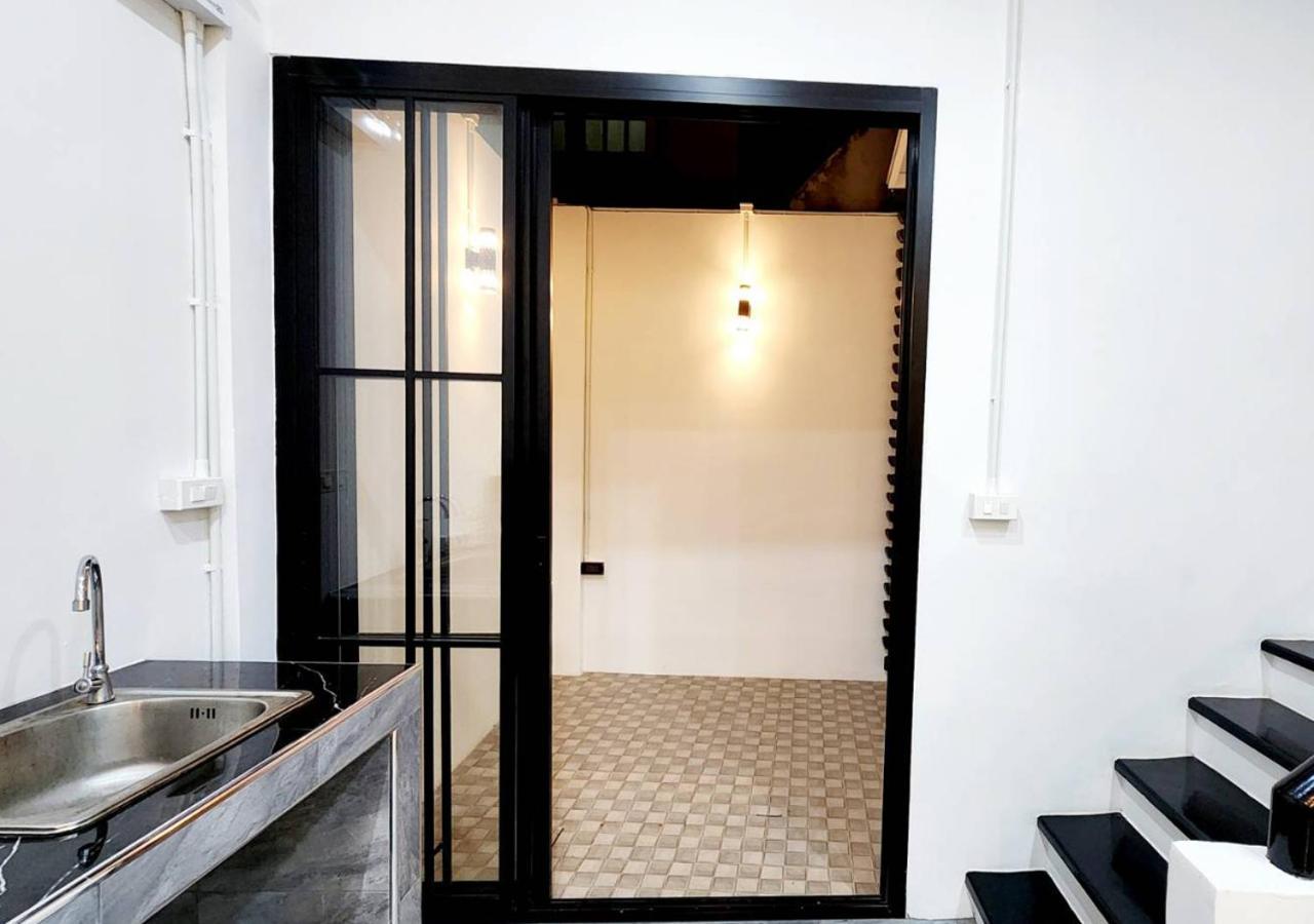Lasalle House,bts,suvarnabhumi Airport,mega Bangna Bangkok