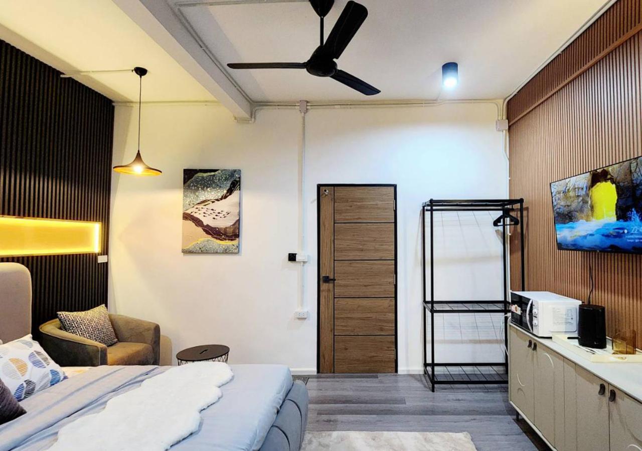 Lasalle House,bts,suvarnabhumi Airport,mega Bangna