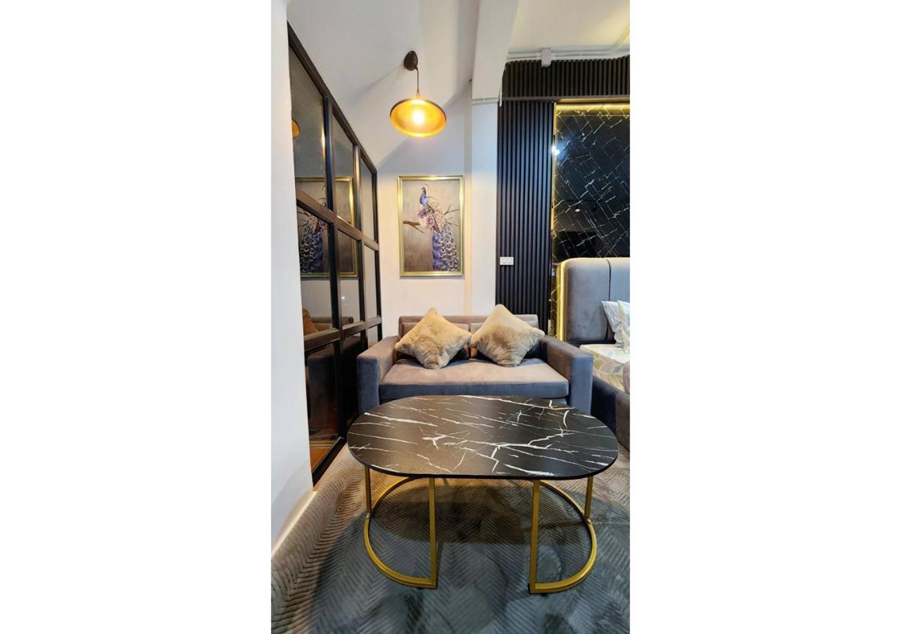 Lasalle House,bts,suvarnabhumi Airport,mega Bangna