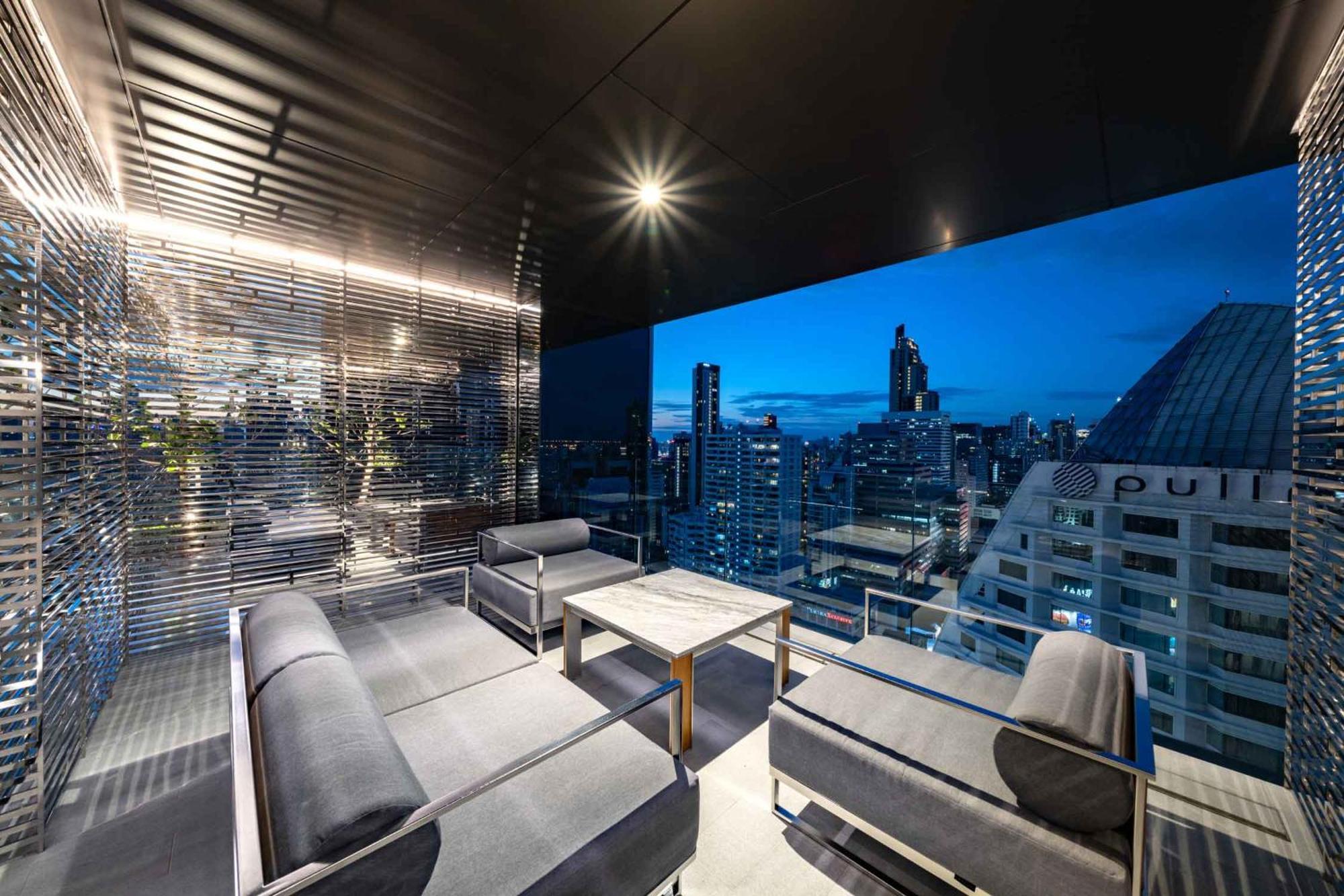 Spacious 115sqm Sleeps Up To 6 Central Asoke Nana Close To Mrt And Bts Apartment Bangkok