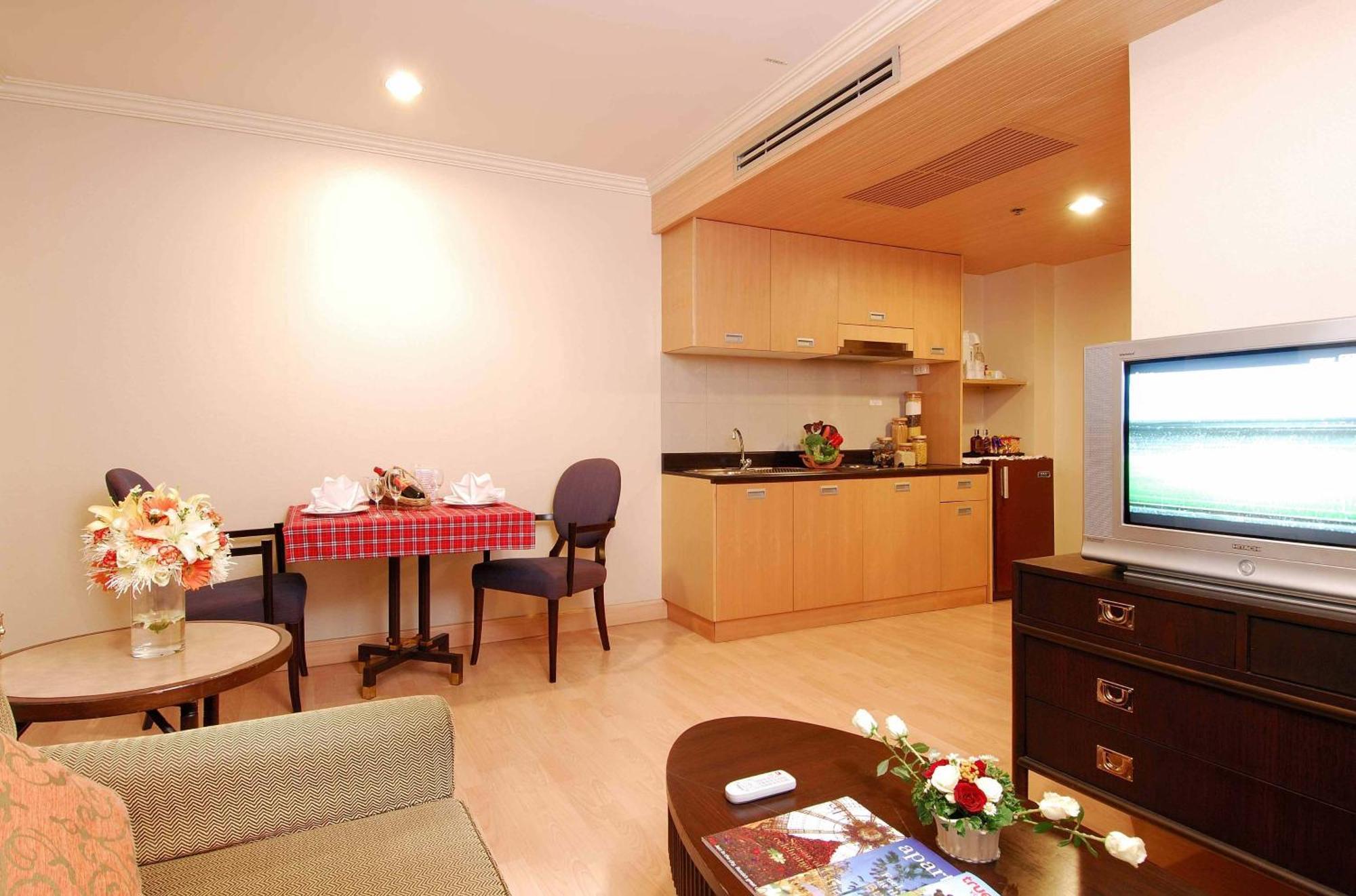 Khách sạn Princeton 4*