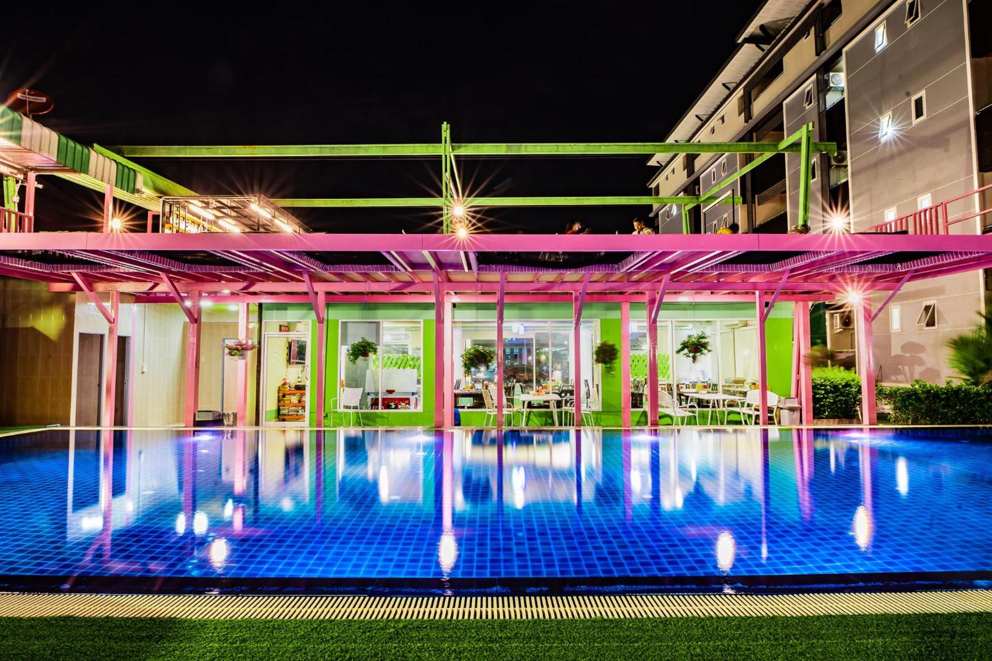 Gold Airport Hotel 3*