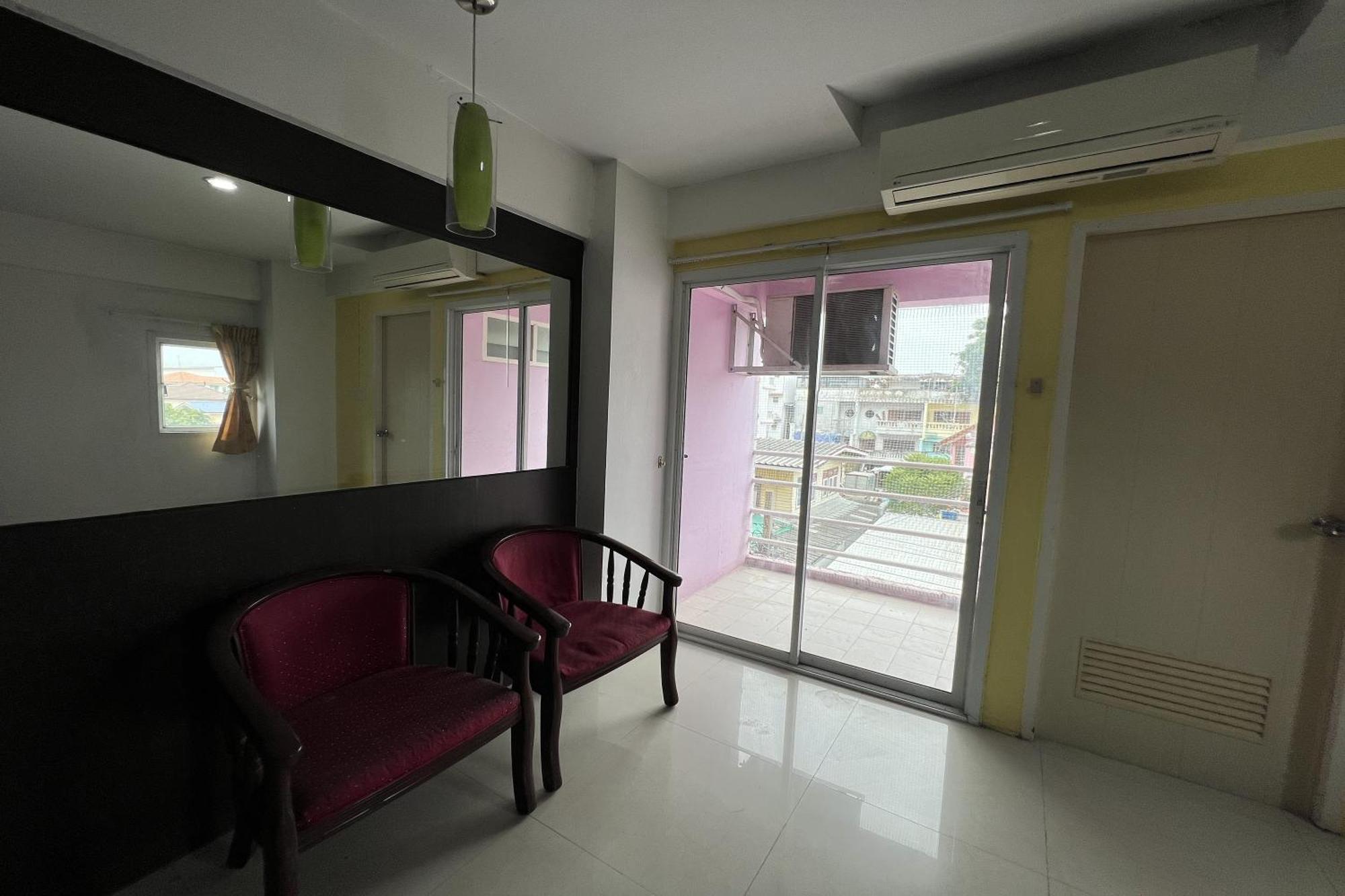 Pangsapuri Phongsathon Mansion