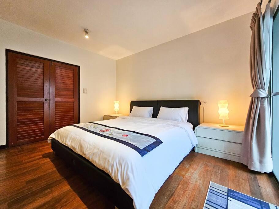 4br Entire House Center Bts Sky Train Mall * Bangkok