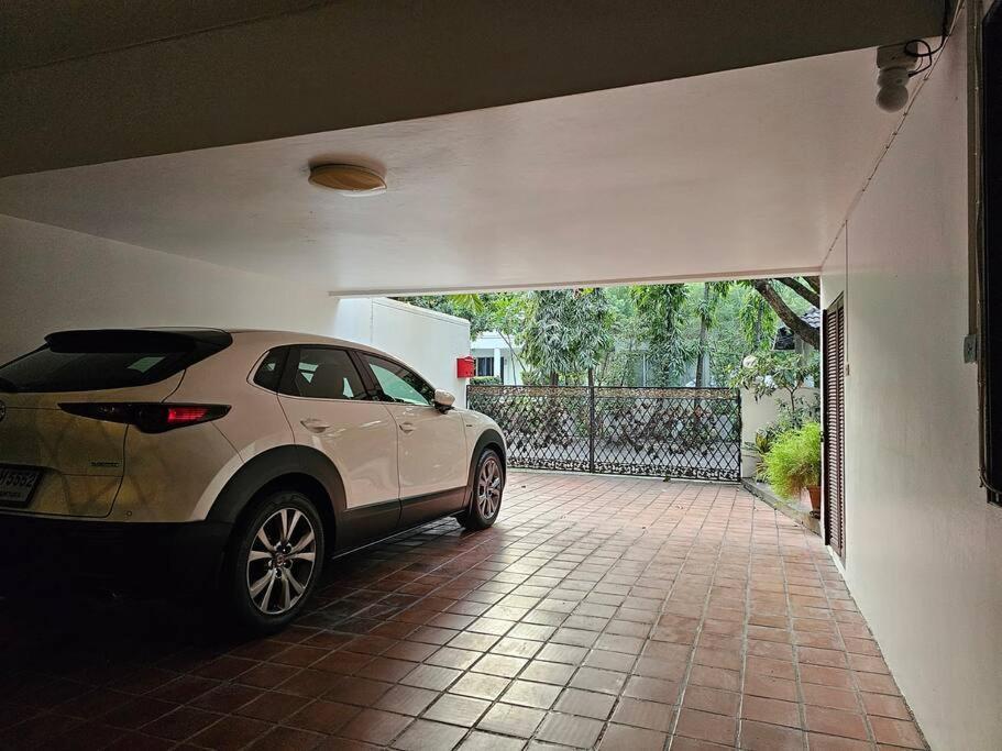 Villa 4br Entire House Center Bts Sky Train Mall Bangkok