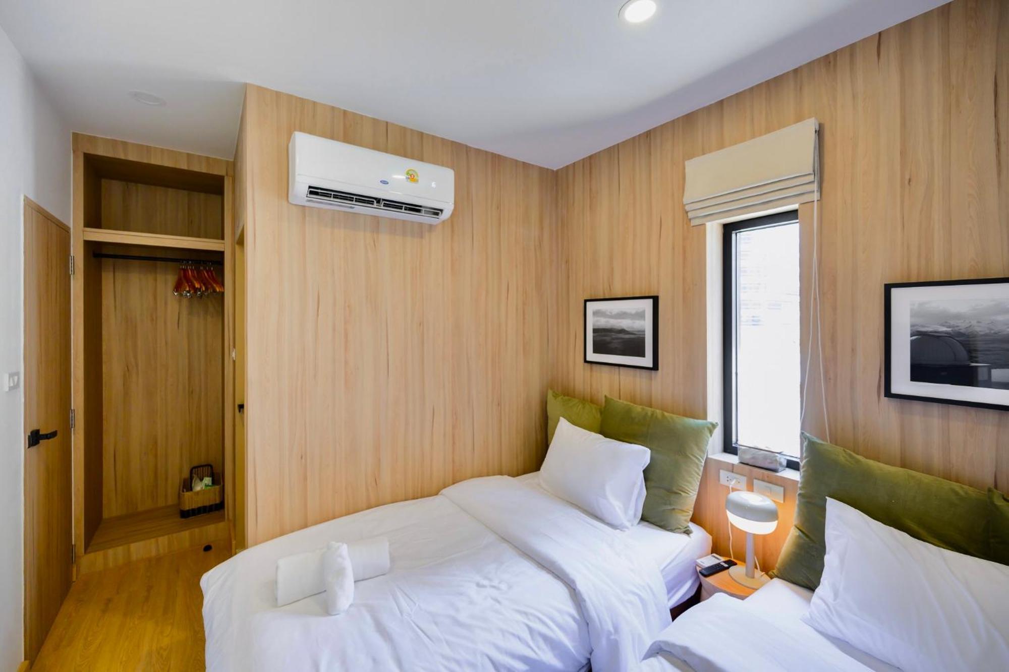 3 Bed 3 Bath / Luxury / 1 Min Walk To Bts Asok