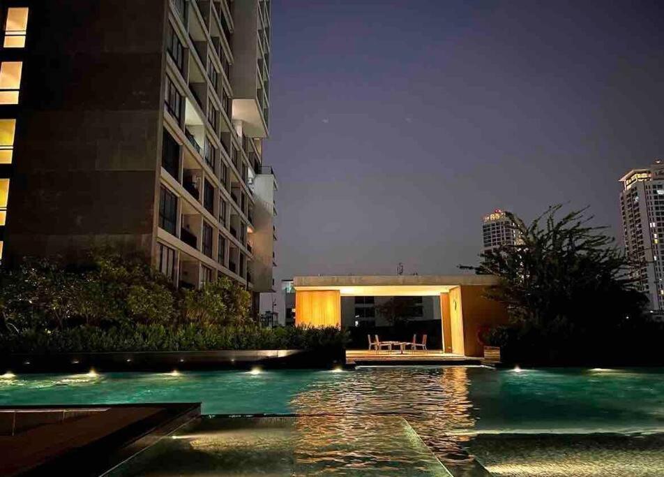 1 Bedroom Near Mrt & Bts Station. * Bangkok