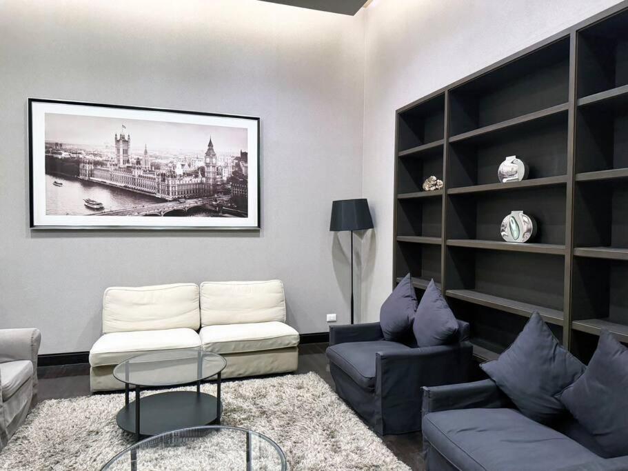 Lot Of Food Night Market Swimming Pool Very Near Train Mrt Big Shopping Malls Appartamento *